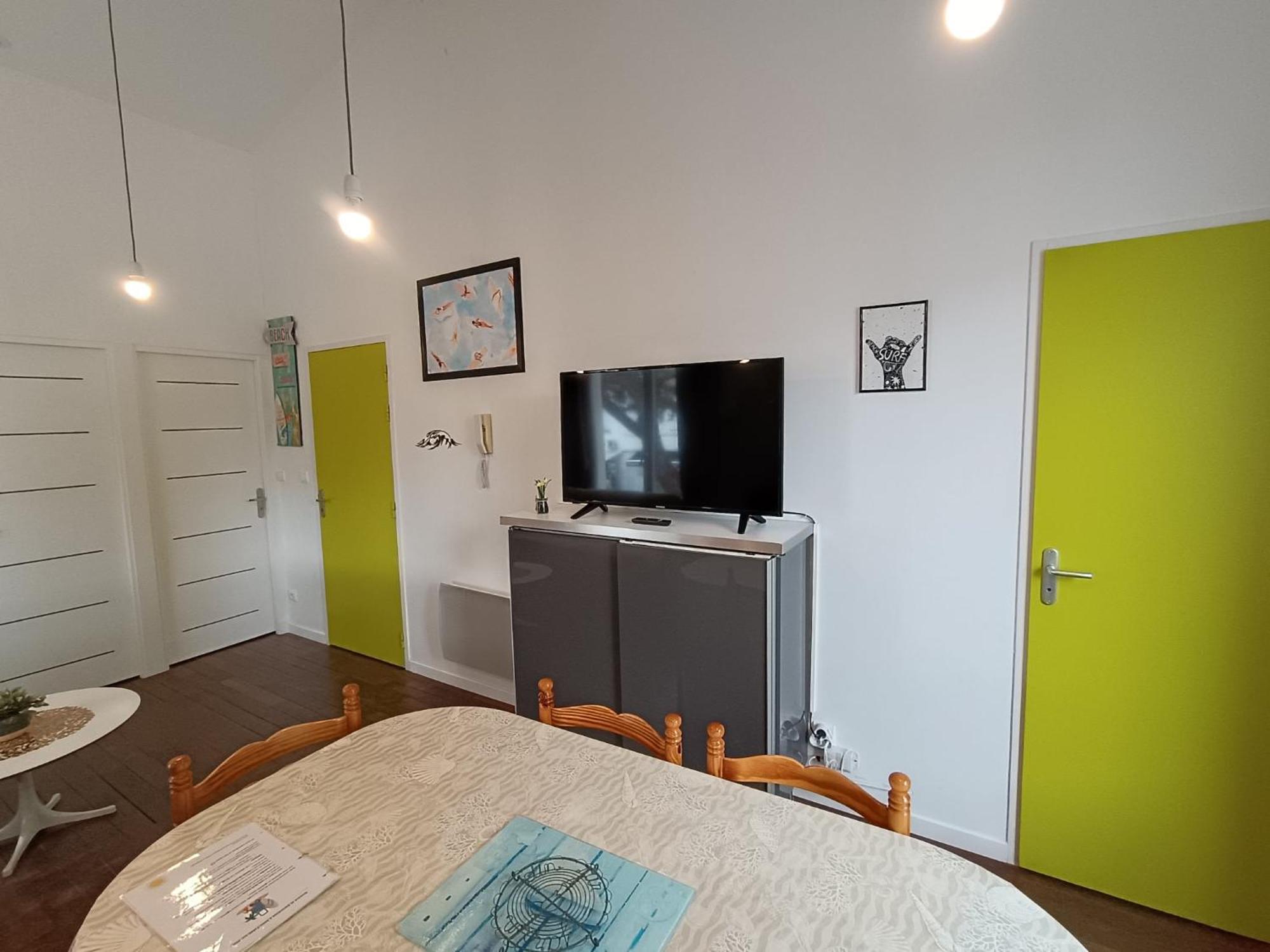 Appartement Saint Palais sur Mer à 100 mètres de la plage Extérieur photo